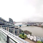 3 Bed Serviced Apartment In Battersea - River Views