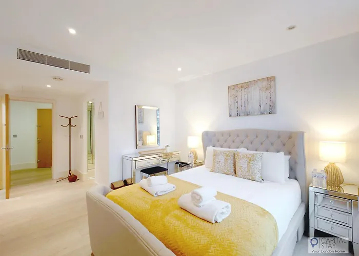 3 Bed Serviced Apartment In Battersea - River Views
