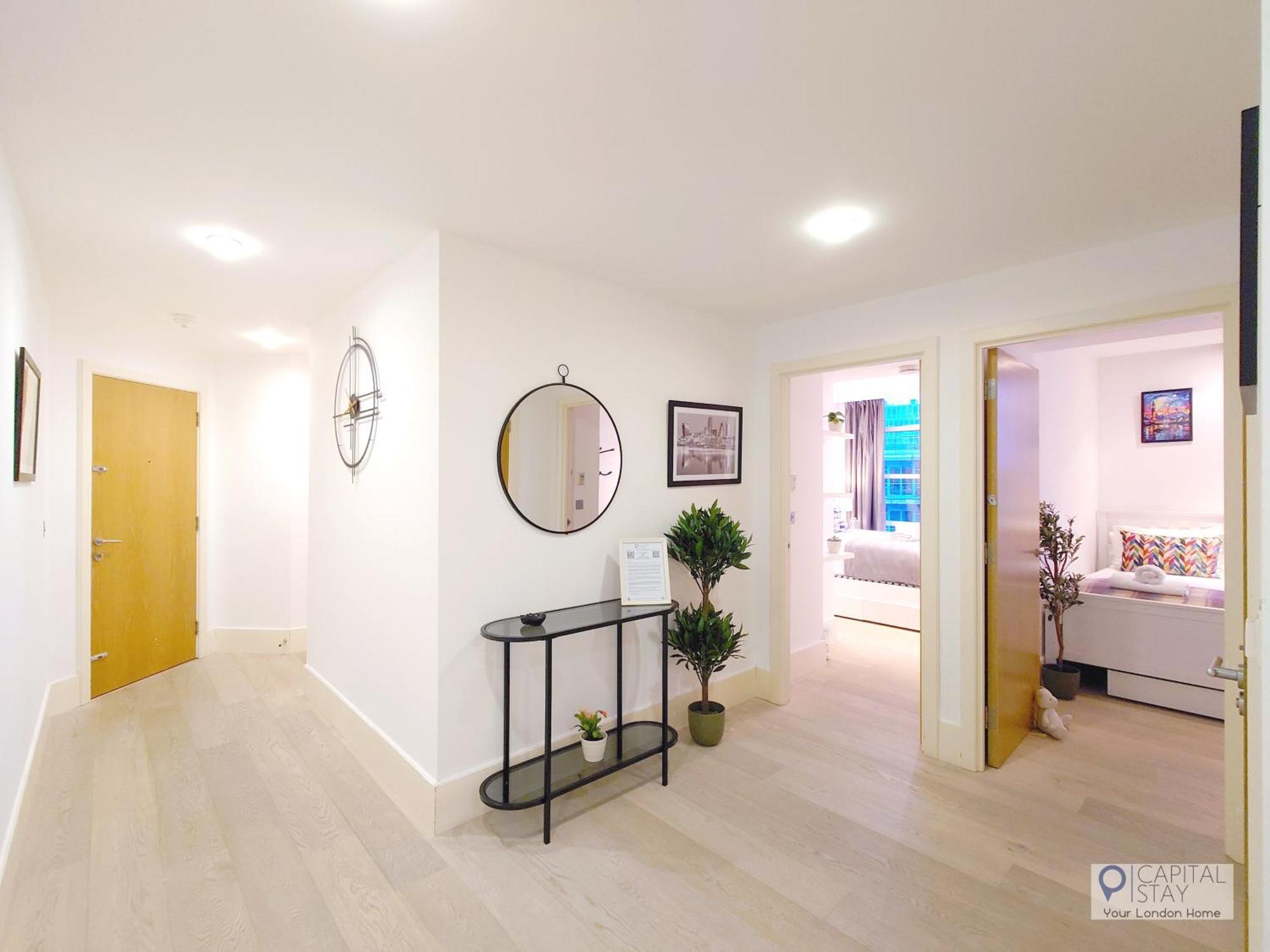 3 Bed Serviced In Battersea - River Views Apartment *